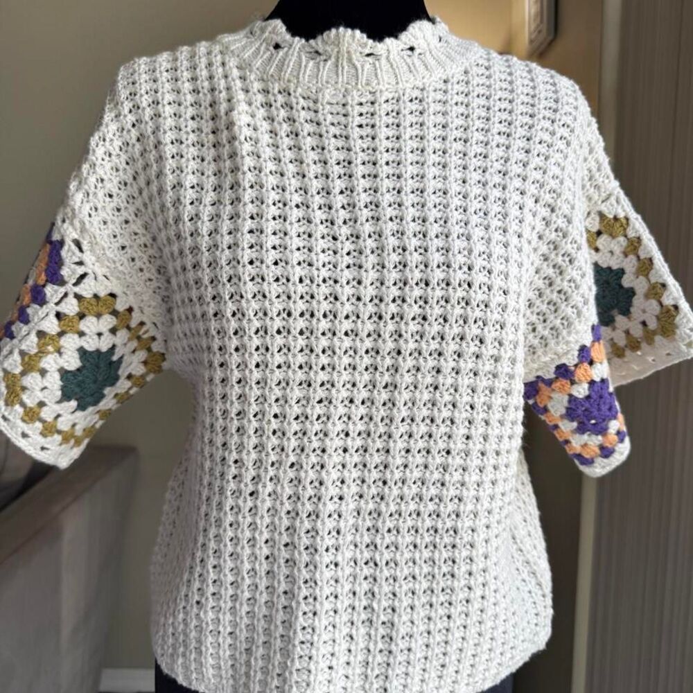 Universal-thread Women's White and Cream Jumper